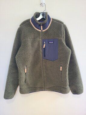 Patagonia Women's Classic Retro-X® Jacket olive green size L